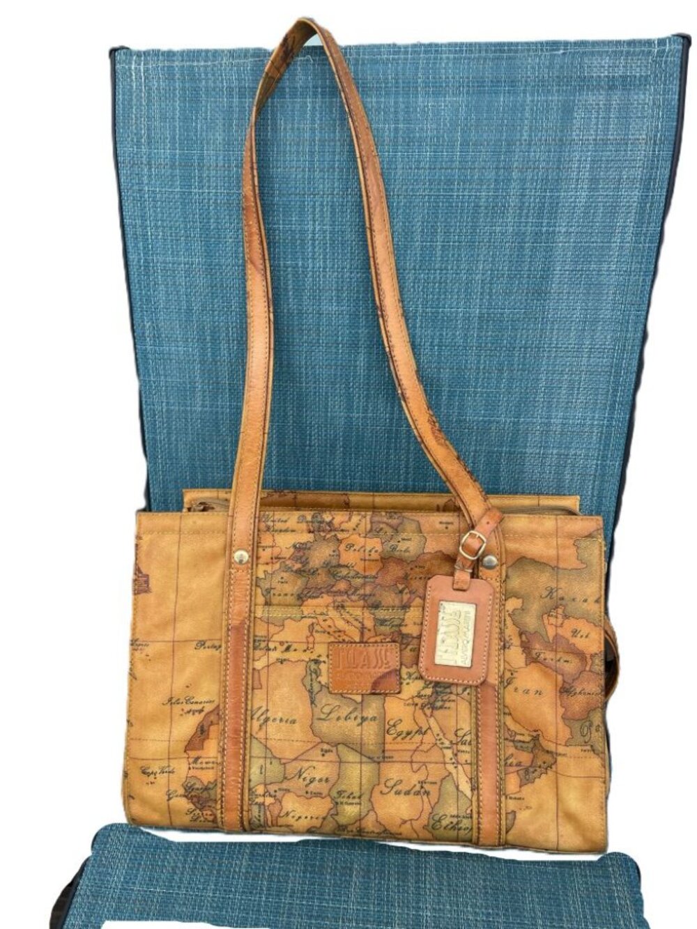 Alviero Martini 1a Classe Shoulder Bag - Picture 2 of 5